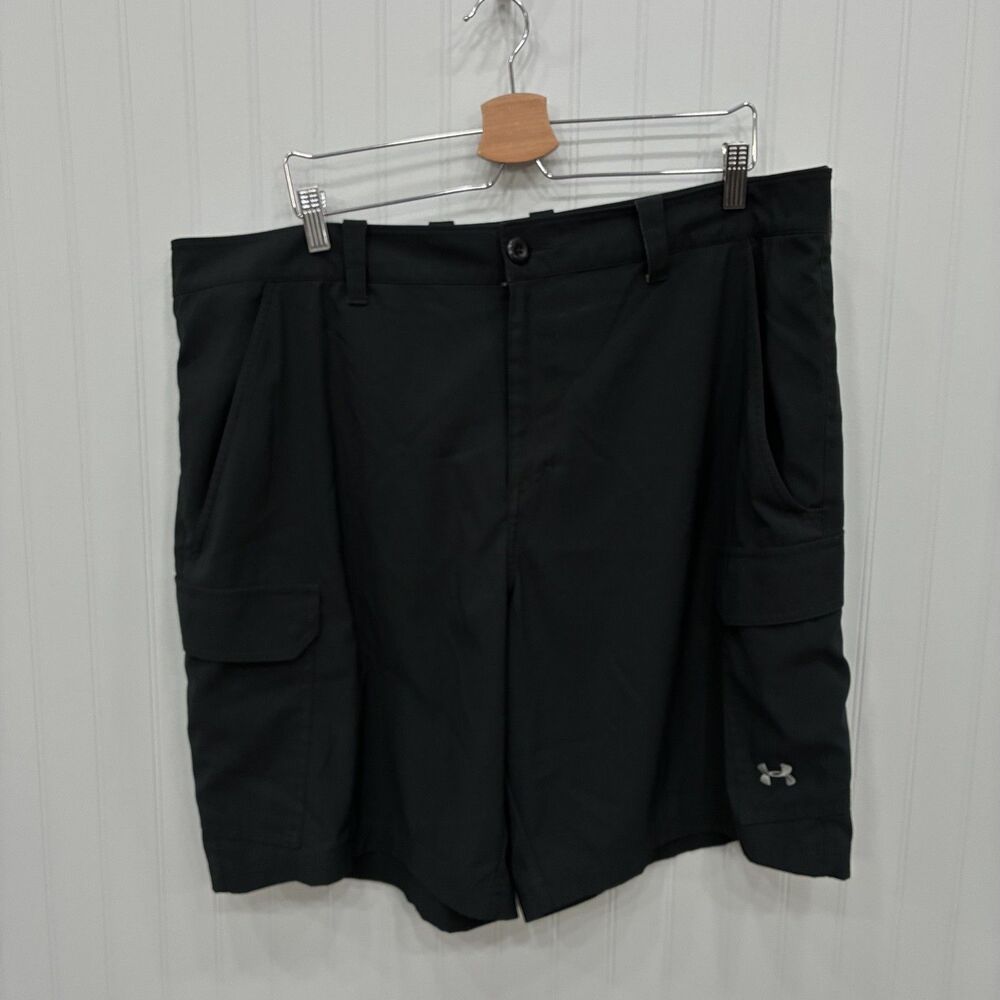 Under Armour Men's W42 Loose Moisture Wicking HeatGear Cargo Shorts